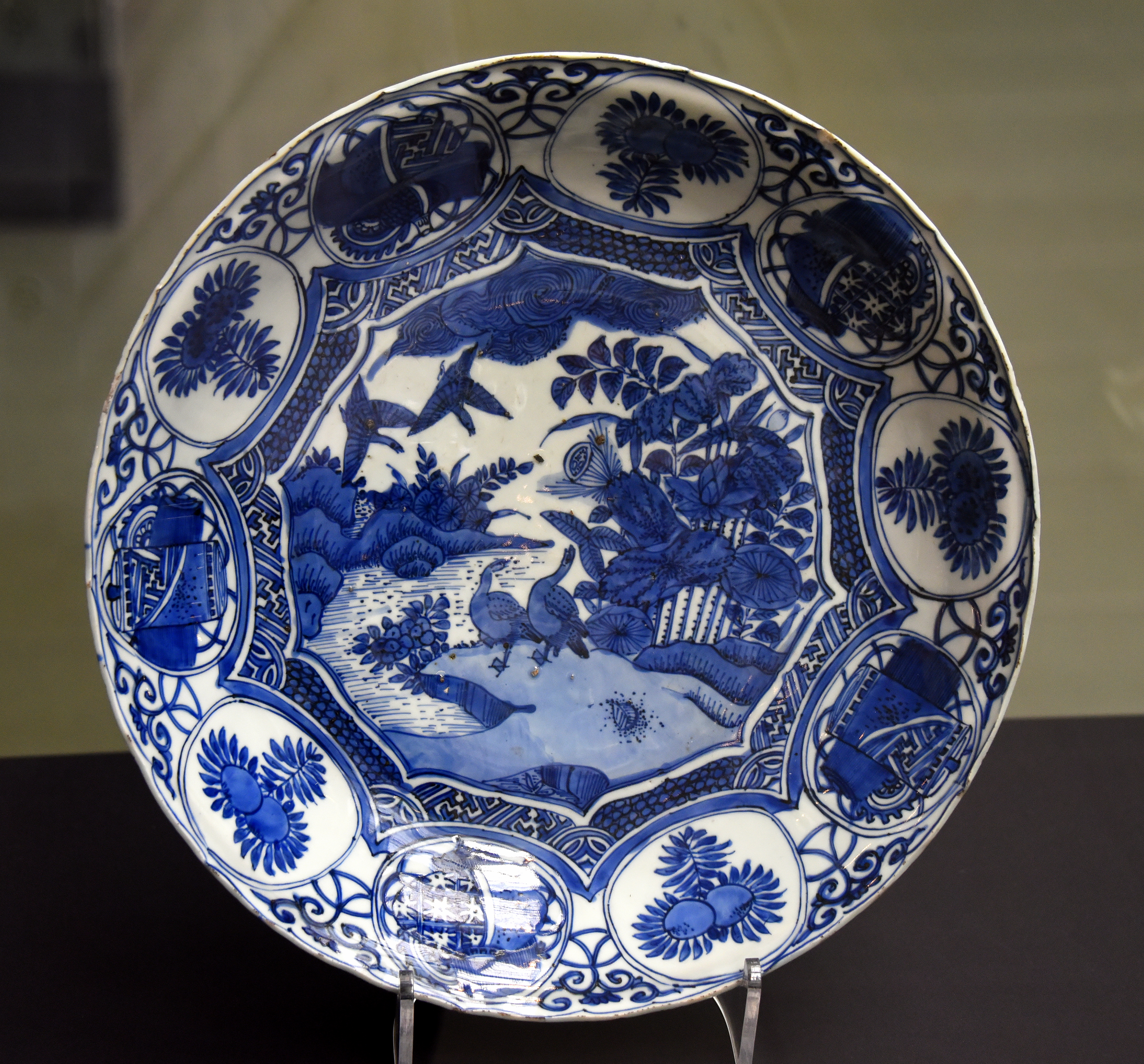 克拉克瓷青花大盘,1591-1613 年烧造,景德镇