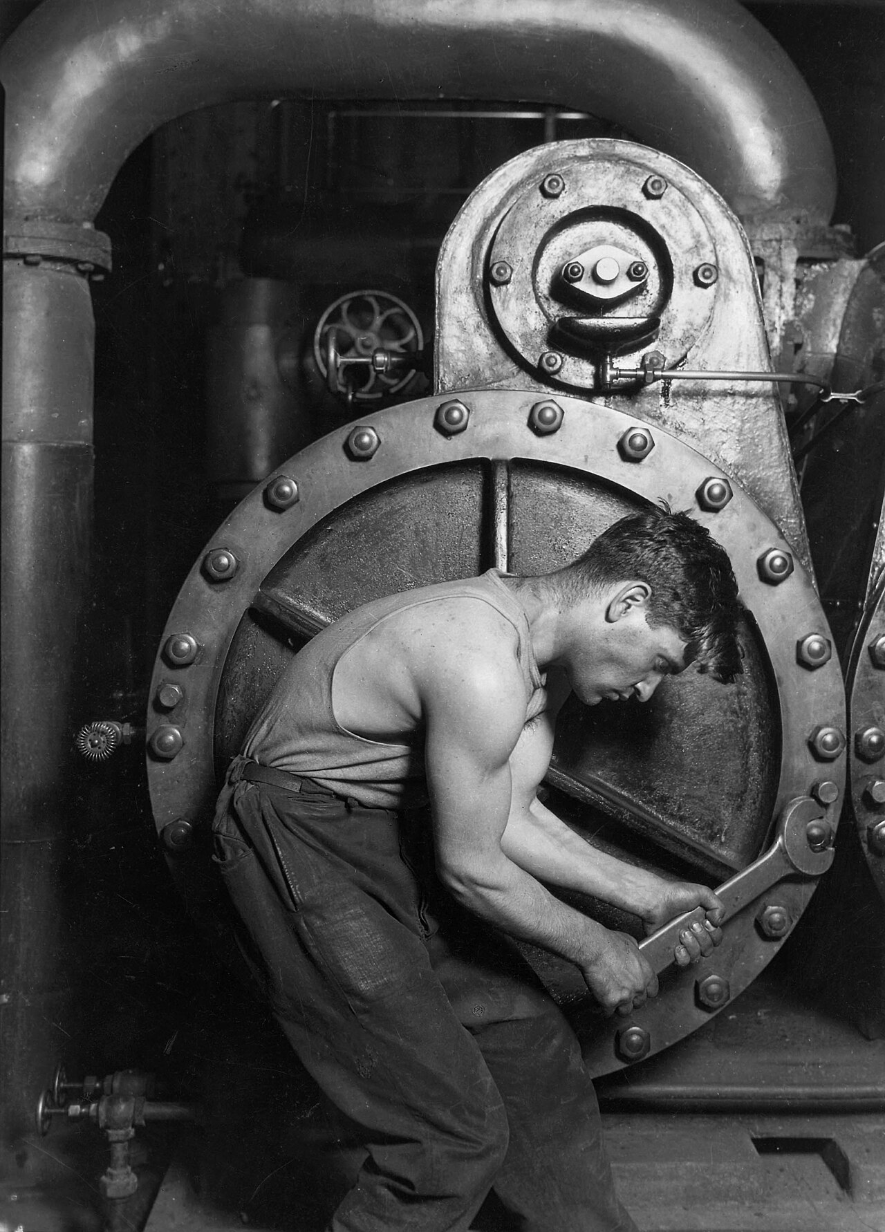 Lewis Hine, Power House Mechanic, 1920