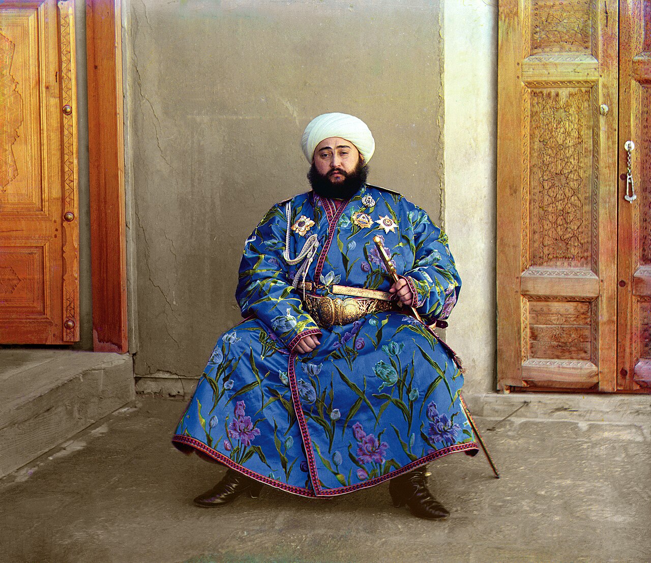 Sergey Prokudin-Gorsky，布哈拉埃米尔阿利姆汗，1911（红绿蓝三色分离合成，早期彩色摄影）